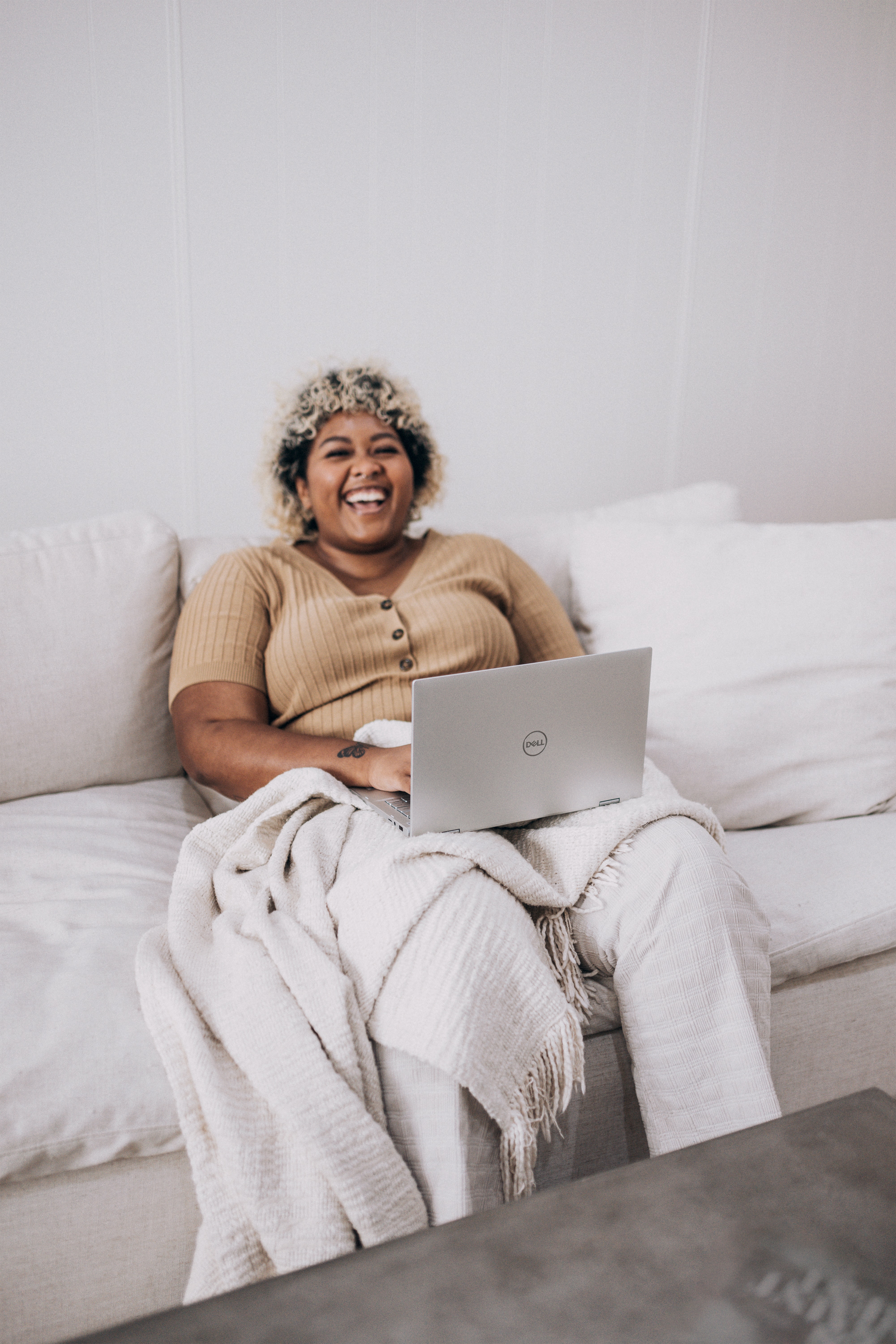 windows-GGdnntBsHMw-unsplash